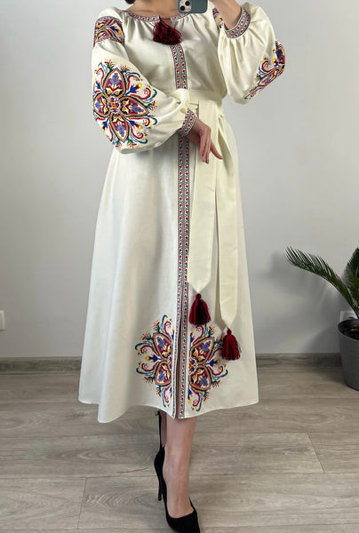 Woman embroidery dress L-XL