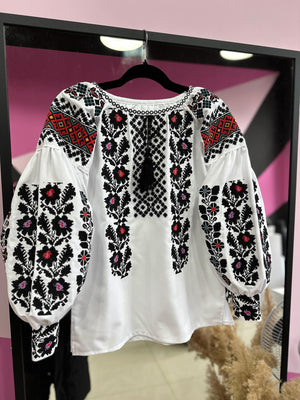 Woman embroidery blouse/shirt 