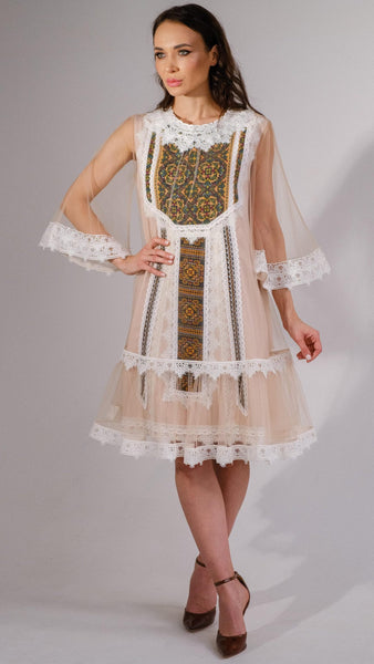 Hand embroidery dress / Traditional Ukrainian embroidery pattern with modern design / size M/L