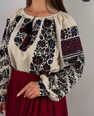 Woman embroidery shirt “Borshchivka kvitka” size S-L