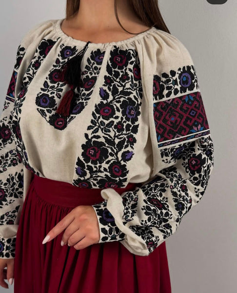 Woman embroidery shirt “Borshchivka kvitka” size S-L