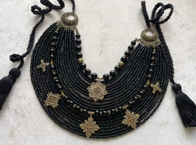 Black necklace 