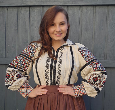 Woman embroidery shirts “Sofia