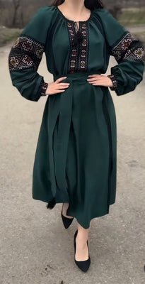 Woman HAND embroidery dress