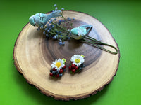 Set of two hair clips “Chamomile-berries”.