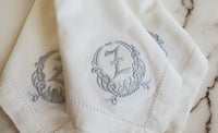 Embroidered dinner napkin set (6 napkins)